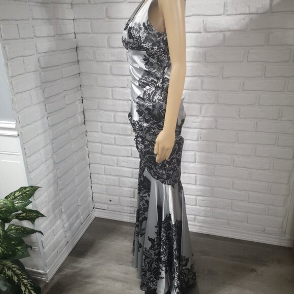 Jump Apparel Ladies Size 7/8 Sleeveless Black & Silver Maxi Evening /Party Dress - Picture 4 of 7